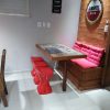 Banqueta Petisqueira Vermelha Multiuso Design Moderno Mesa Lateral Apoio Decorativo Para Piscina Jardim Varanda Sala - Imagem 3
