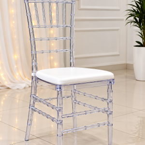 Alternative view of Cadeira Tiffany Cristal Transparente com Assento Estofado Branco